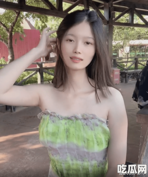 高学历网红‘甜甜佳’视频曝光，网友反应为何极端？