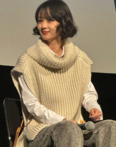 赵丽颖短发新突破：37岁时尚新高度